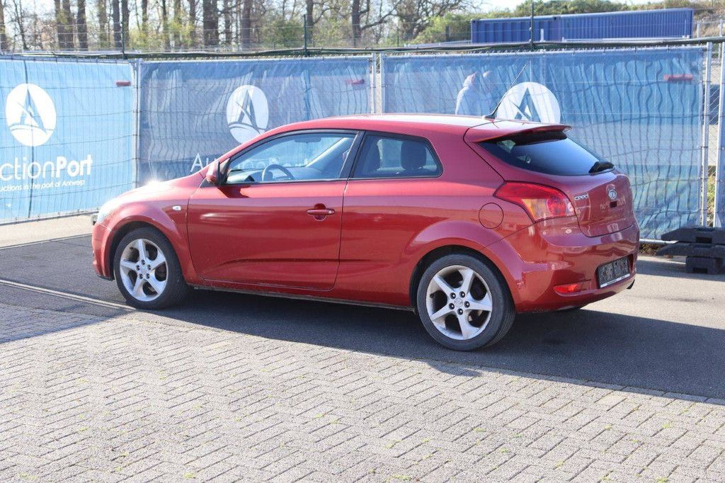 Pkw Kia Ceed Diesel 90 PS 2008 (Marge)