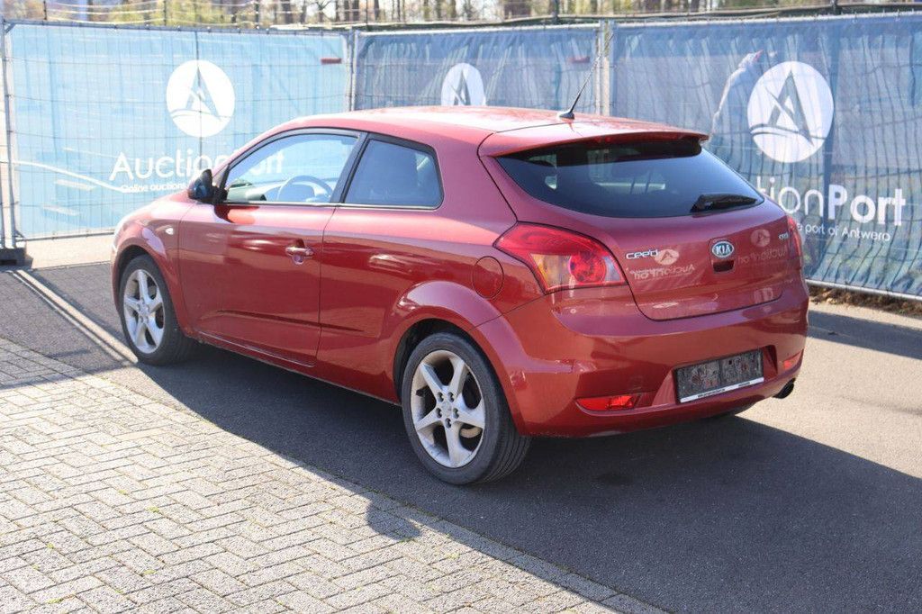 Pkw Kia Ceed Diesel 90 PS 2008 (Marge)