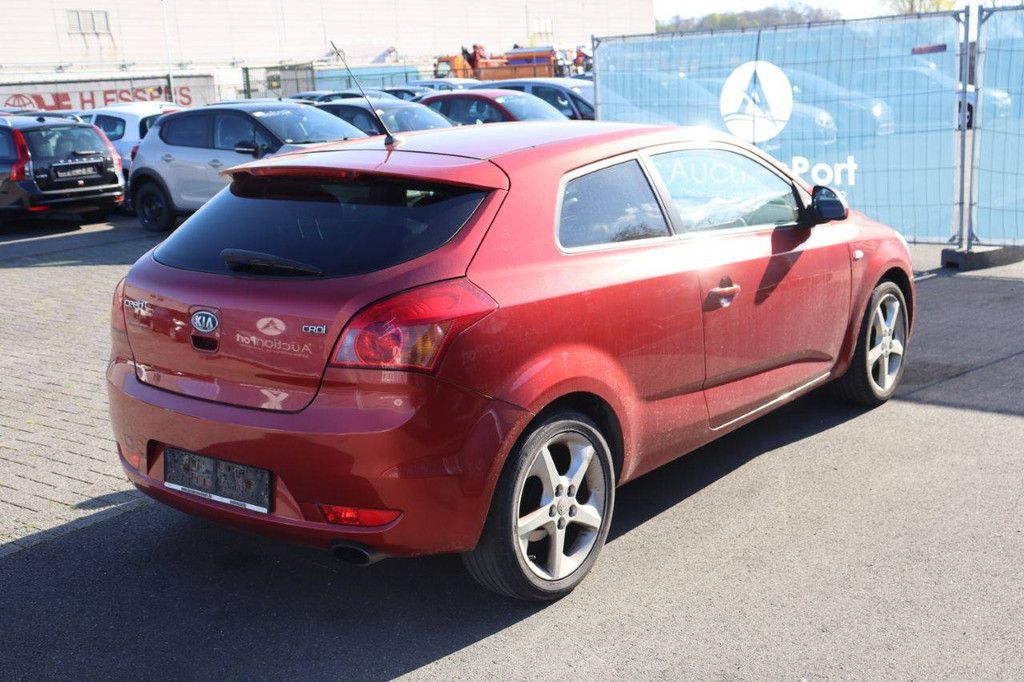 Pkw Kia Ceed Diesel 90 PS 2008 (Marge)