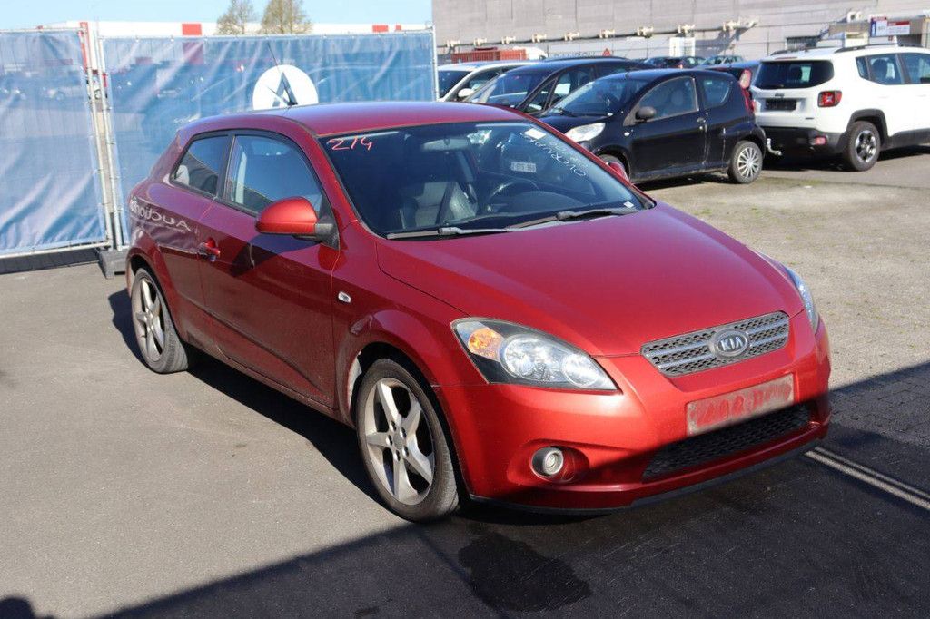 Pkw Kia Ceed Diesel 90 PS 2008 (Marge)