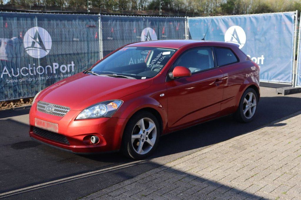 Pkw Kia Ceed Diesel 90 PS 2008 (Marge)