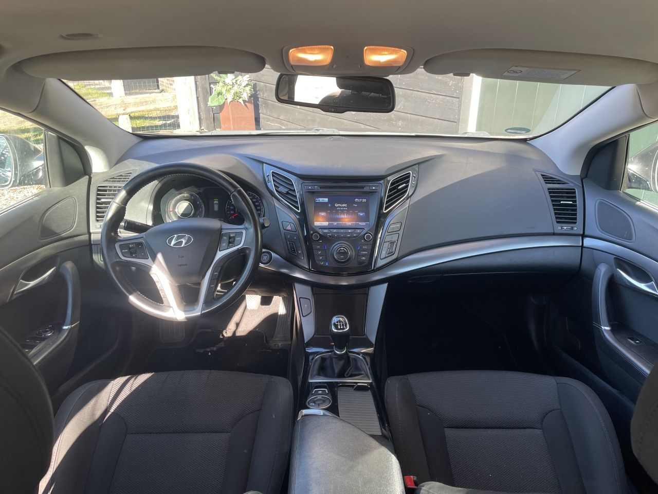 Hyundai i40 Bleu, Airco, Achteruitrijcamera, Touchscreen radio,