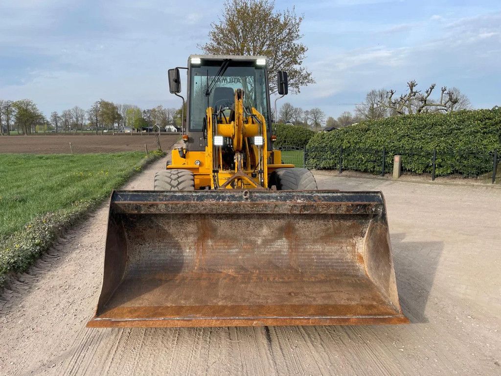 Ahlmann AZ 85 Shovel Loader