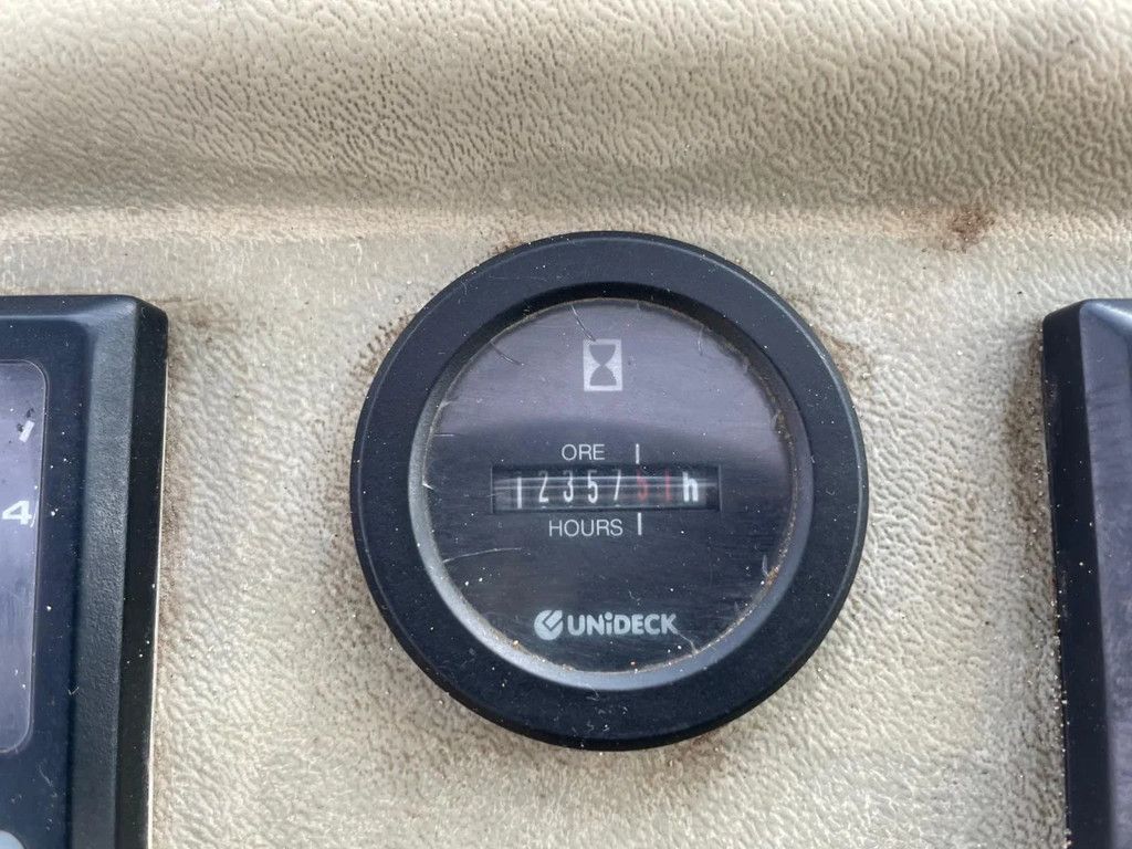 Ahlmann AZ 85 Shovel Loader