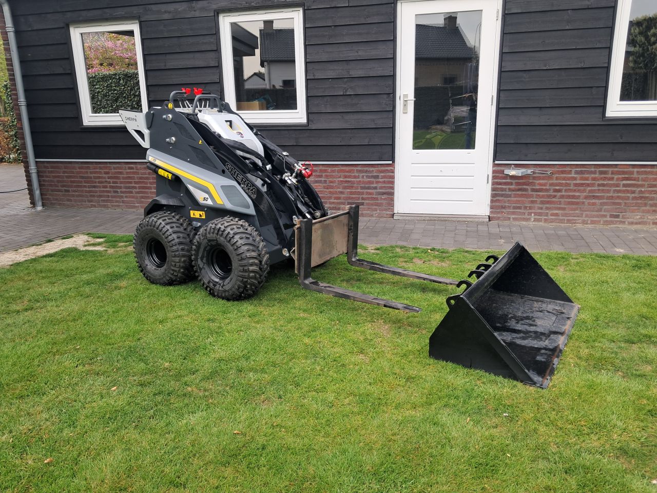 Sherpa Z50 / Demo / 5 uur ! / Giant / Skidster / Kubota / Nieuw