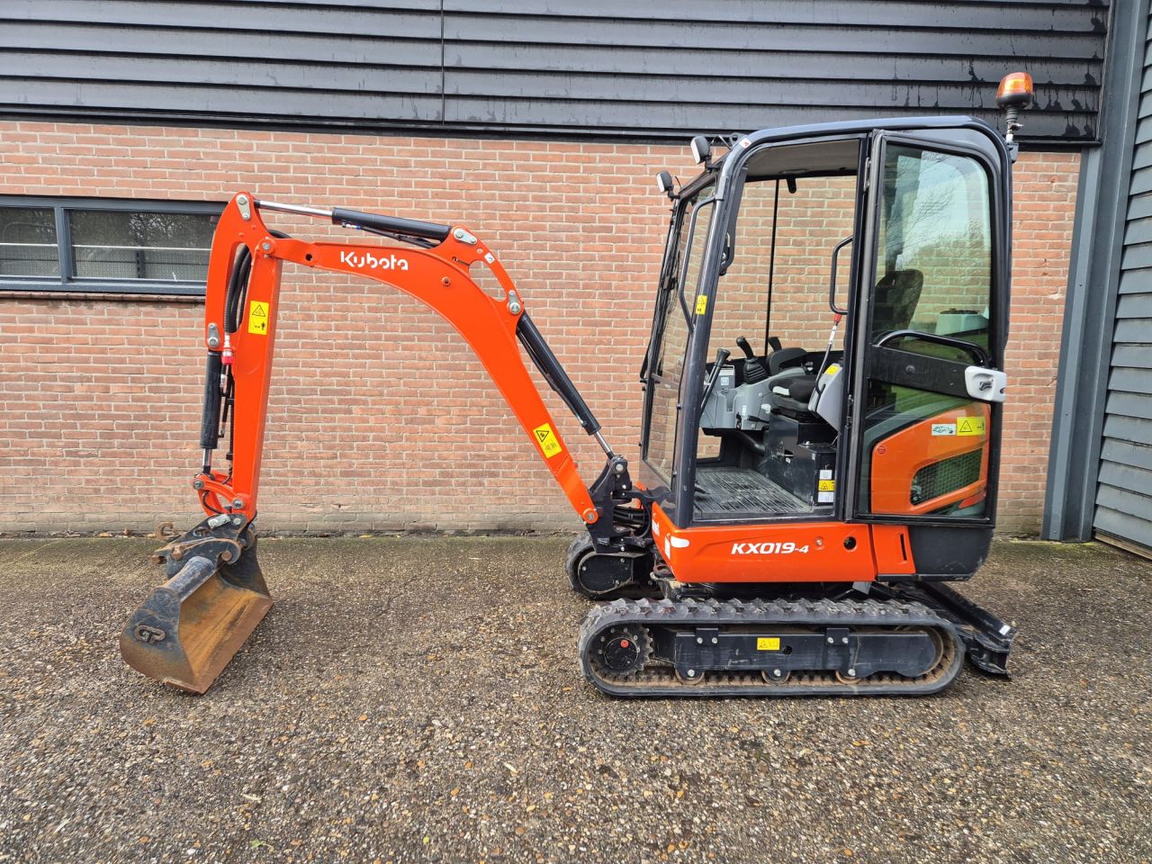 Kubota KX019 minikraan