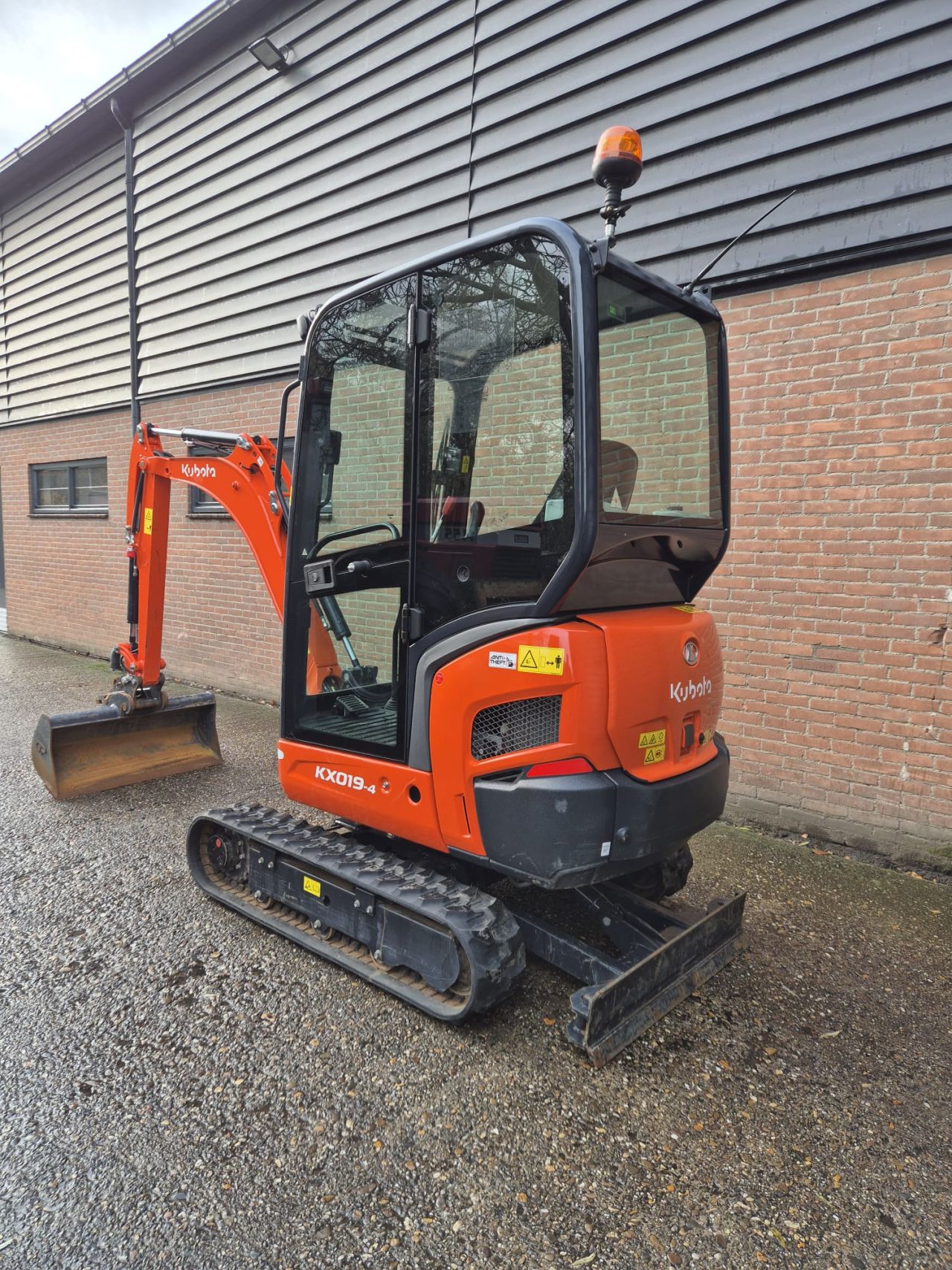 Kubota KX019 minikraan