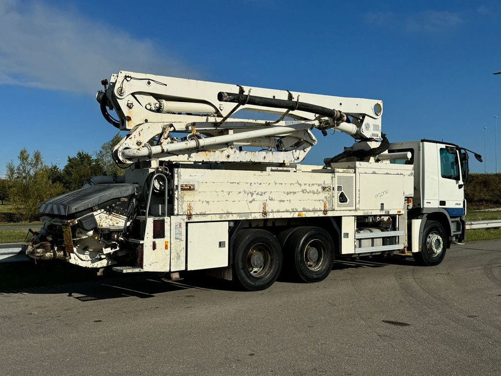 MercedesBenz Actros 2632 6x4 with Putzmeister BSF 24-4 11 24m concrete pump