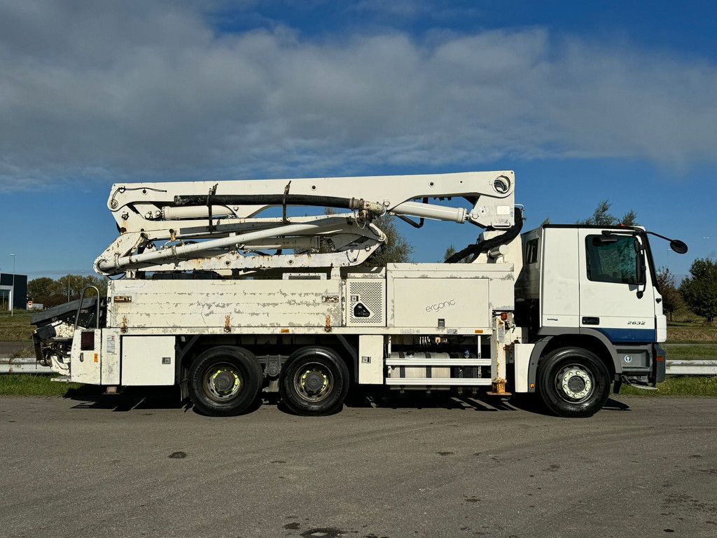 MercedesBenz Actros 2632 6x4 with Putzmeister BSF 24-4 11 24m concrete pump