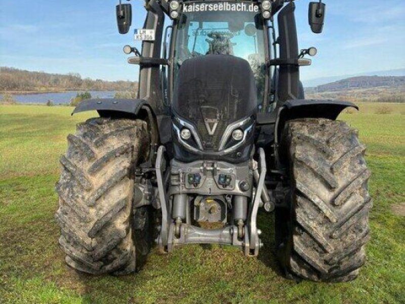 Valtra Q305