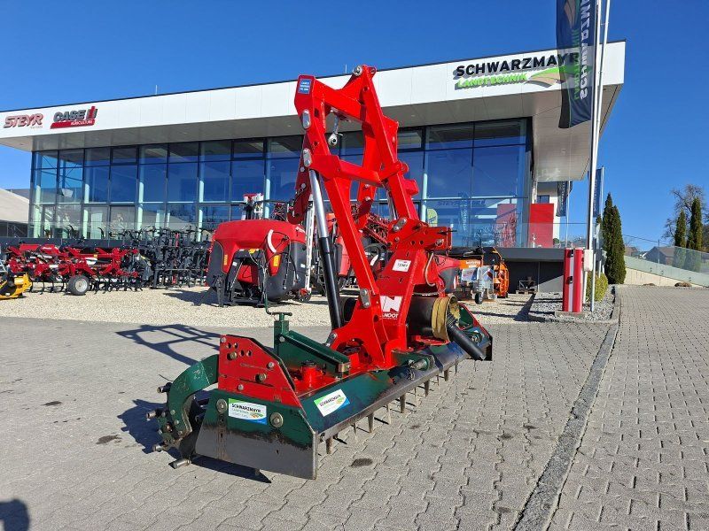 Vogel & Noot TM 250 mit hydraulischen Anbauteilen