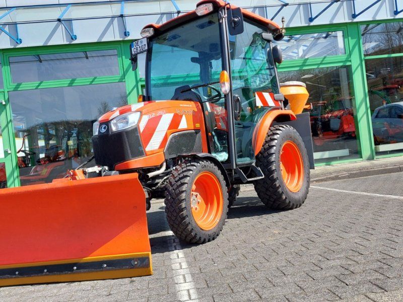 Kubota B2-261 H CAB