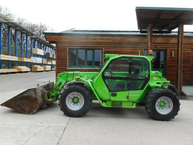Merlo p28.8 ( 2,8t 8m ) 40km/h ( 2x2 meter )