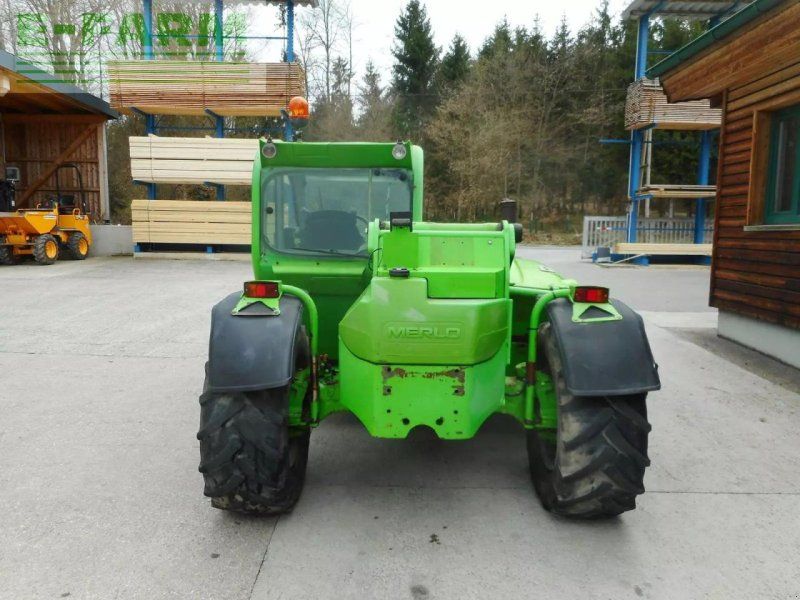 Merlo p28.8 ( 2,8t 8m ) 40km/h ( 2x2 meter )