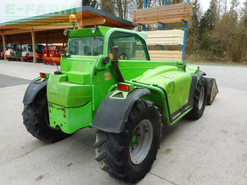 Merlo p28.8 ( 2,8t 8m ) 40km/h ( 2x2 meter )
