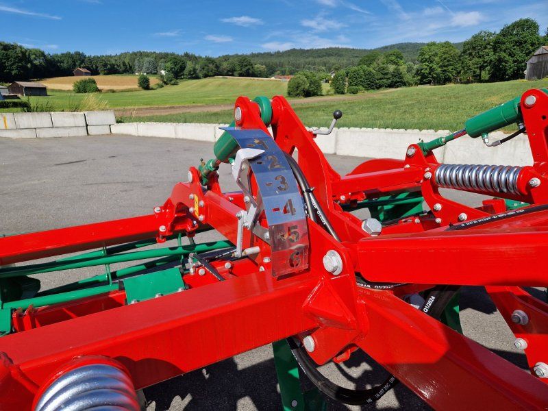 Agro-Masz Runner 30 Steinsicherung Flügelschare