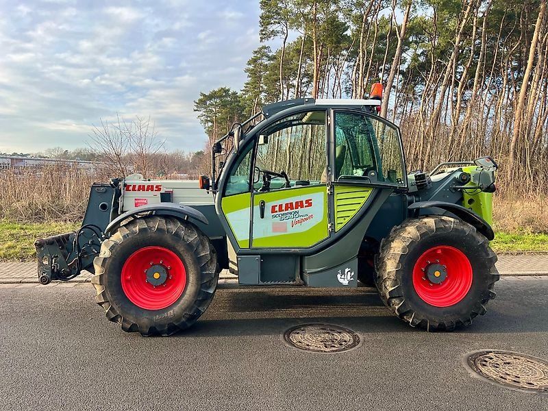 Claas Scorpion 9040   Plus Varipower