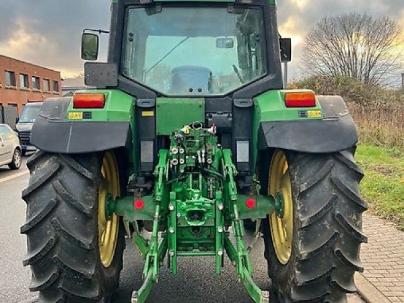 John Deere 6410