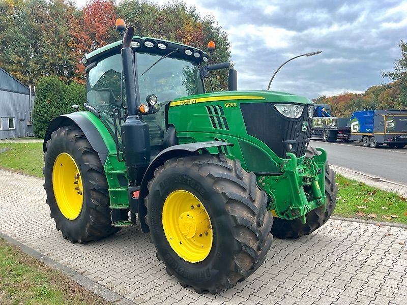 John Deere 6175R  