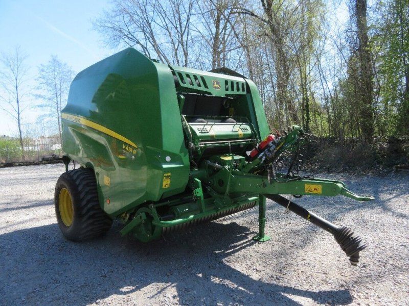 John Deere V451R