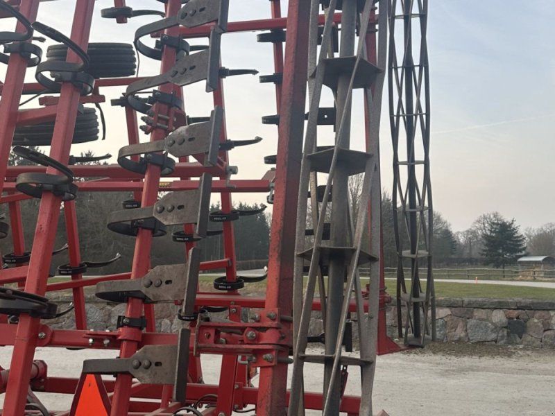 Kverneland Tiger 8 meter. Med rotorsmulrer. Årg2014. Met velholdt harve.