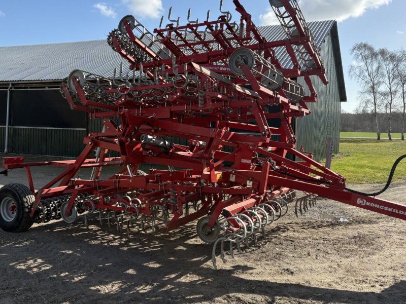 Kongskilde 7 meter germinator med CROSKILL tromle bagerst. Velnet til roe