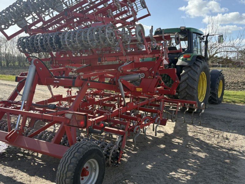 Kongskilde 7 meter germinator med CROSKILL tromle bagerst. Velnet til roe