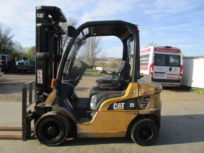 Cat DP25N Tripl-Freihub 5,6m + Seitenschieber