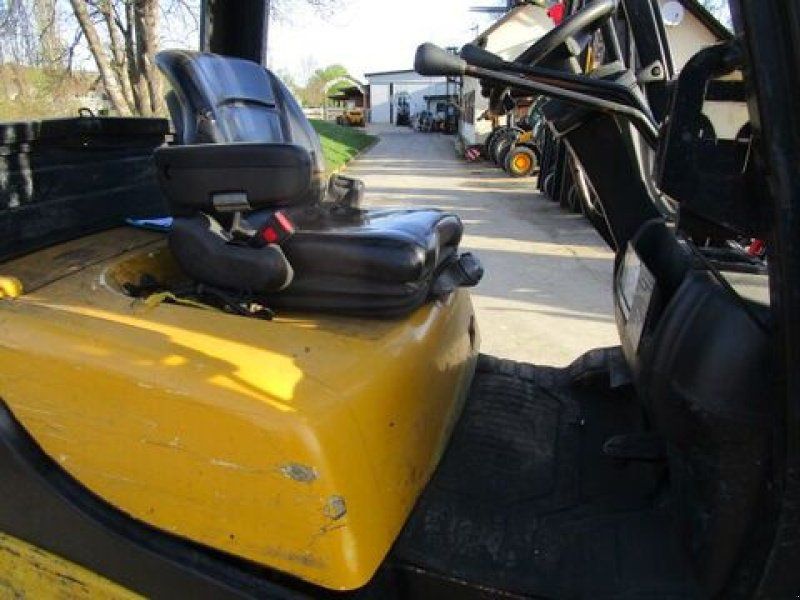 Yale GDP30VX Tripl-Freihub 4,9m + ZINKENVERSTELLE