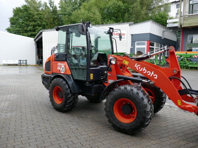 Kubota R090