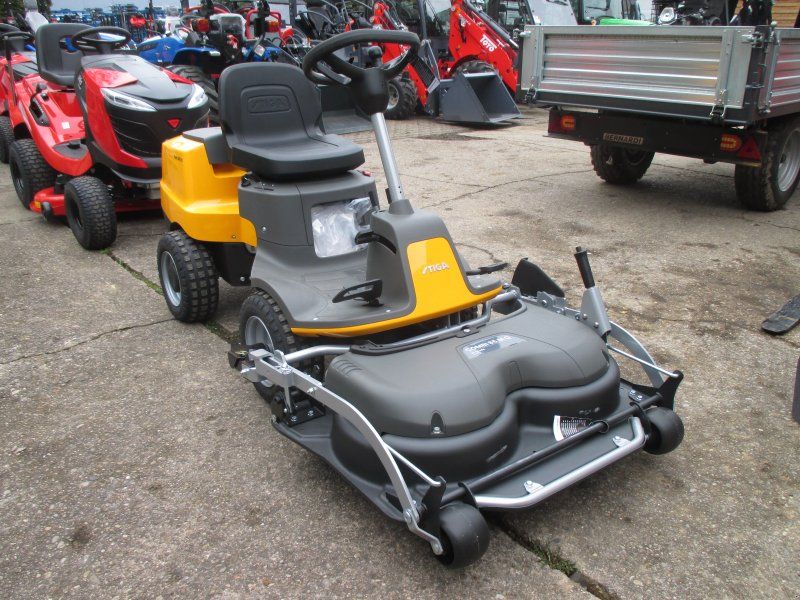 Stiga Frontmäher Park 300 LC Hydrostat m. 85 cm Combimähwerk