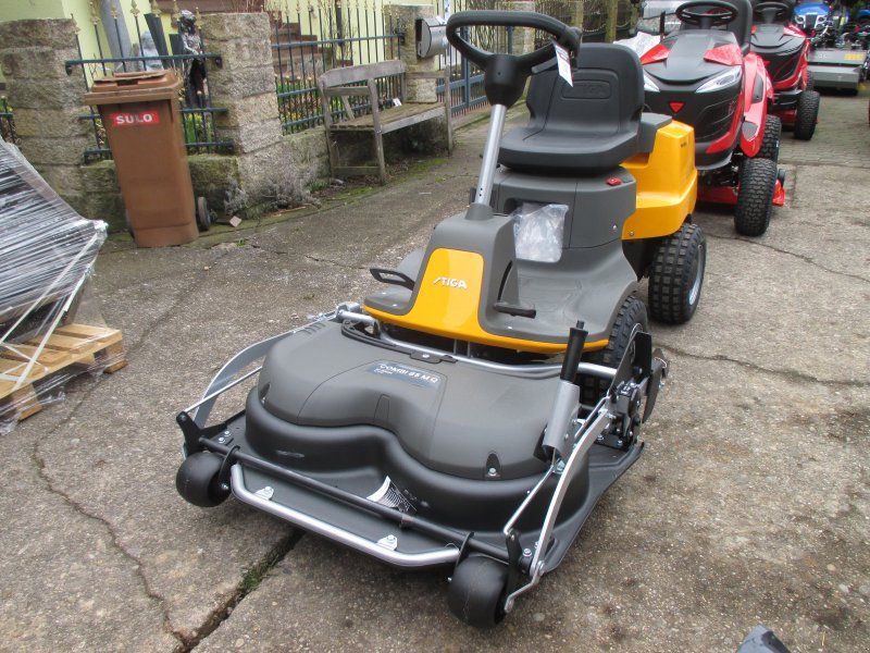Stiga Frontmäher Park 300 LC Hydrostat m. 85 cm Combimähwerk