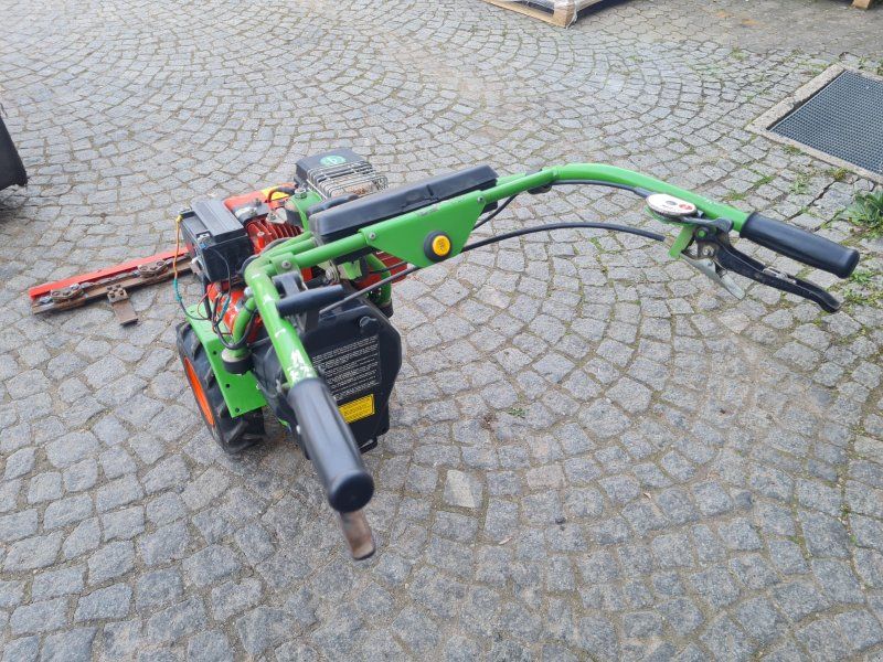 Agria 400 K mit 100 cm Messerbalken, 100 cm Kehrmaschine, 60 cm Sichel