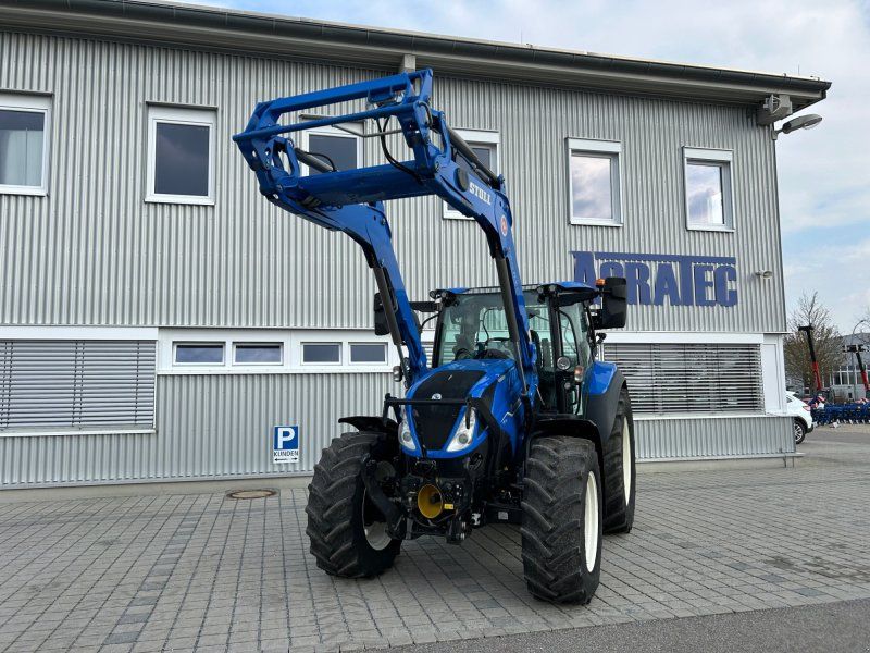 New Holland T 5.140 DCT mit Lenksystem