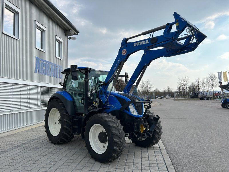 New Holland T 5.140 DCT mit Lenksystem