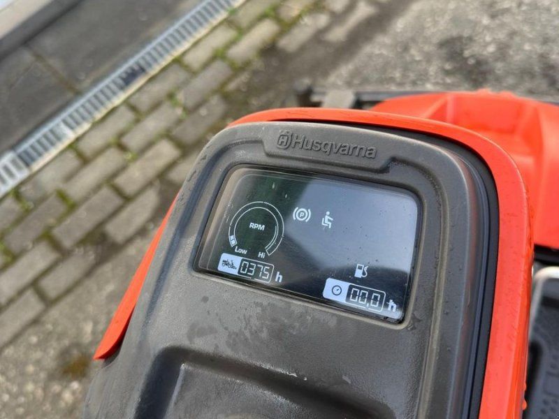 Husqvarna R 316TSx AWD