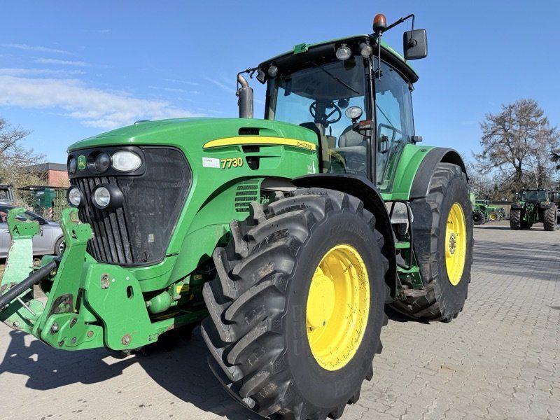 John Deere 7730