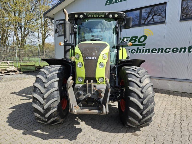 Claas Arion 530