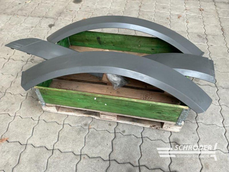 Fendt 800ER KOTFLÜGELVERBREITERUNG HINTEN