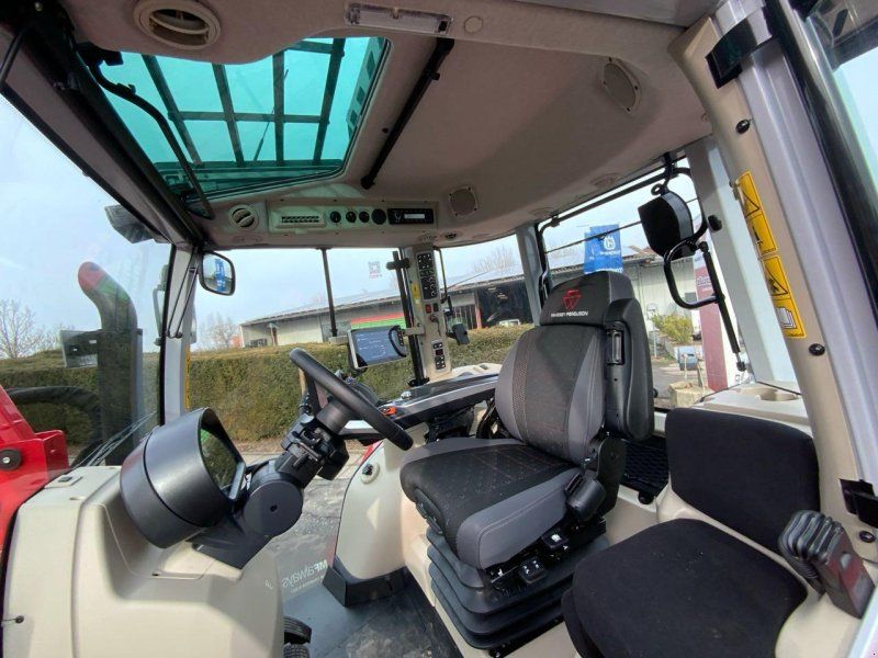 Massey Ferguson 5S.145 DYNA-6