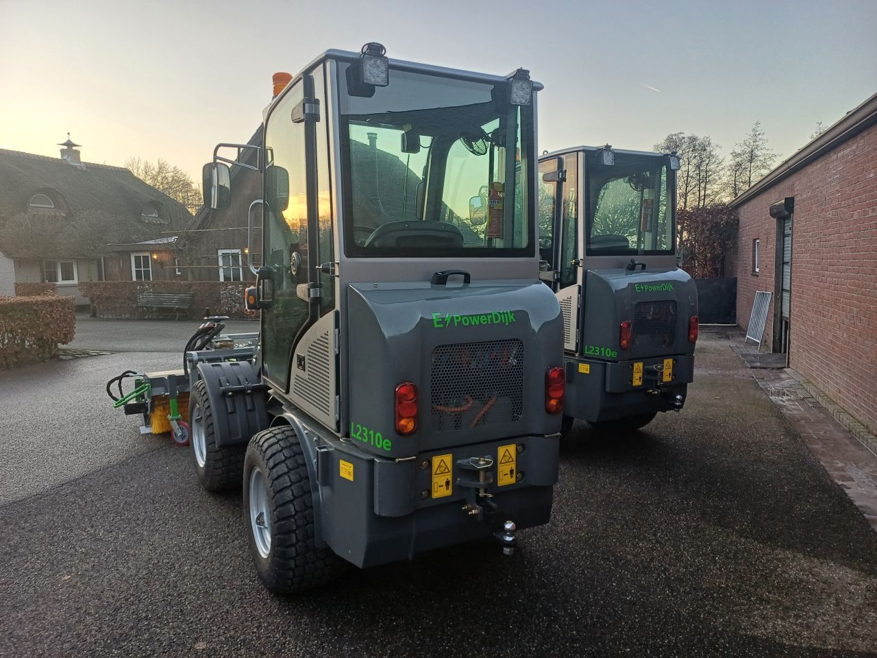 WCM L2310E elektrische minishovel shovel