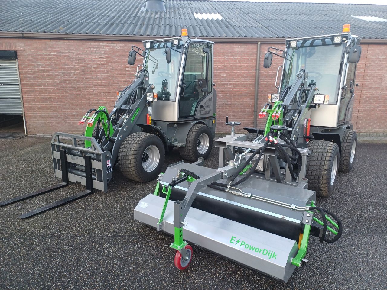 WCM L2310E elektrische minishovel shovel