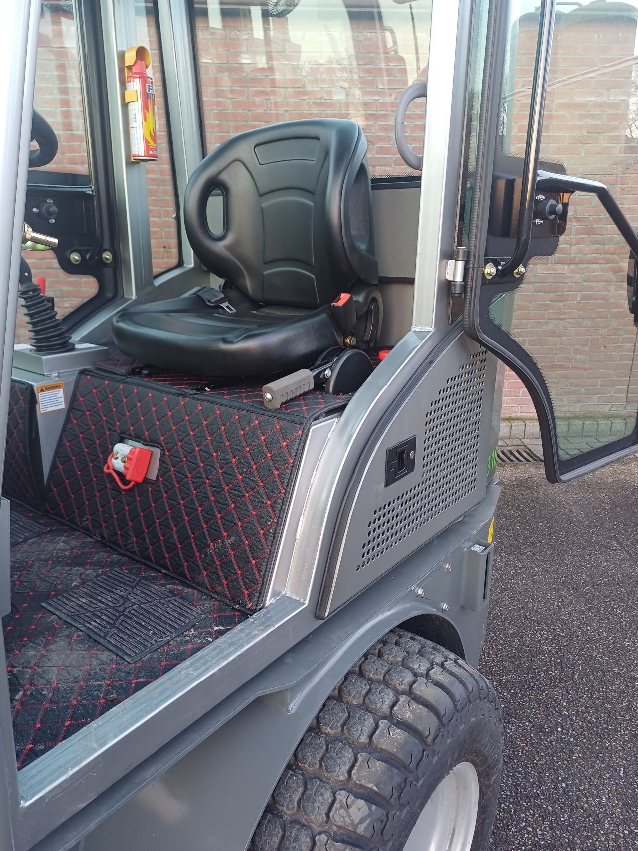 WCM L2310E elektrische minishovel shovel