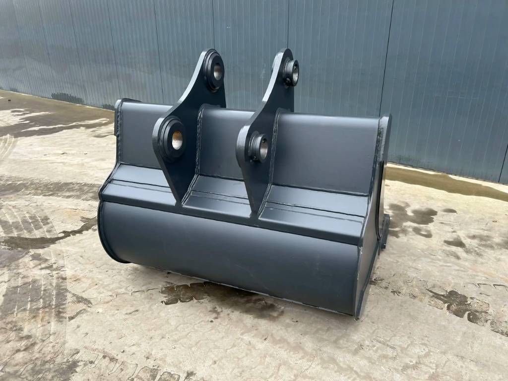 Hitachi ZX220 - 1.40m