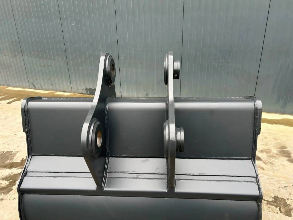 Hitachi ZX220 - 1.40m