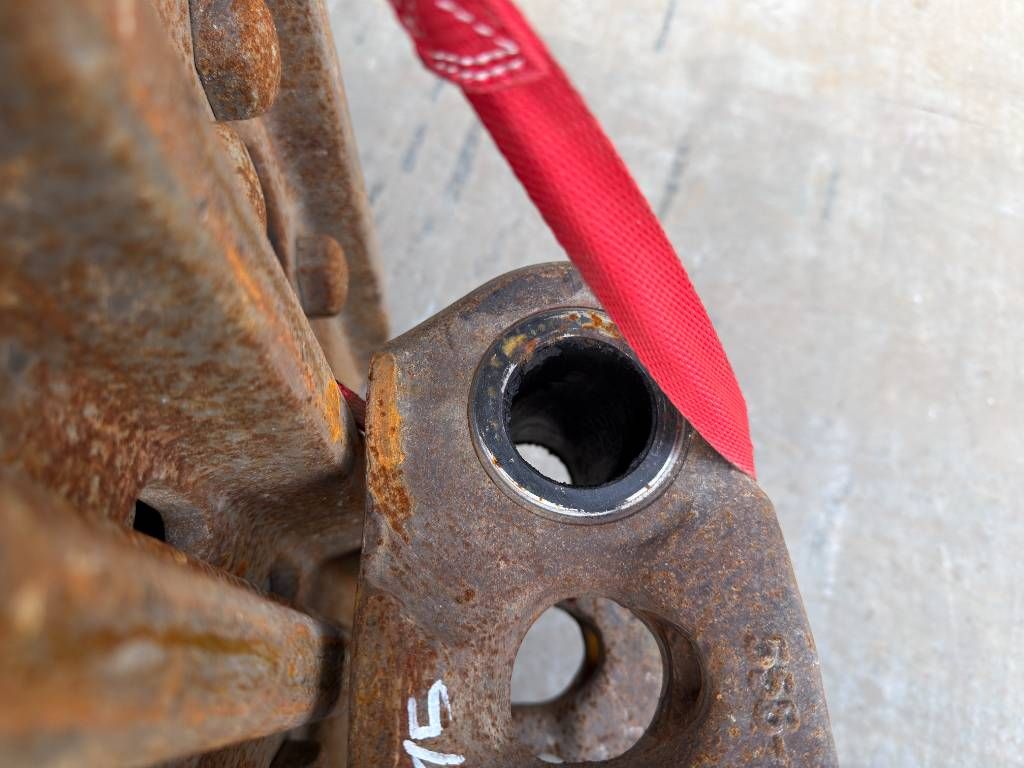 CAT 349E / 352F - 600mm