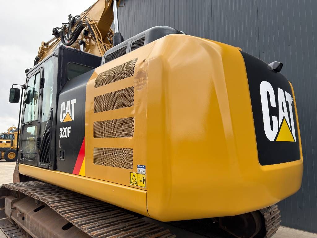 CAT 320FL VA
