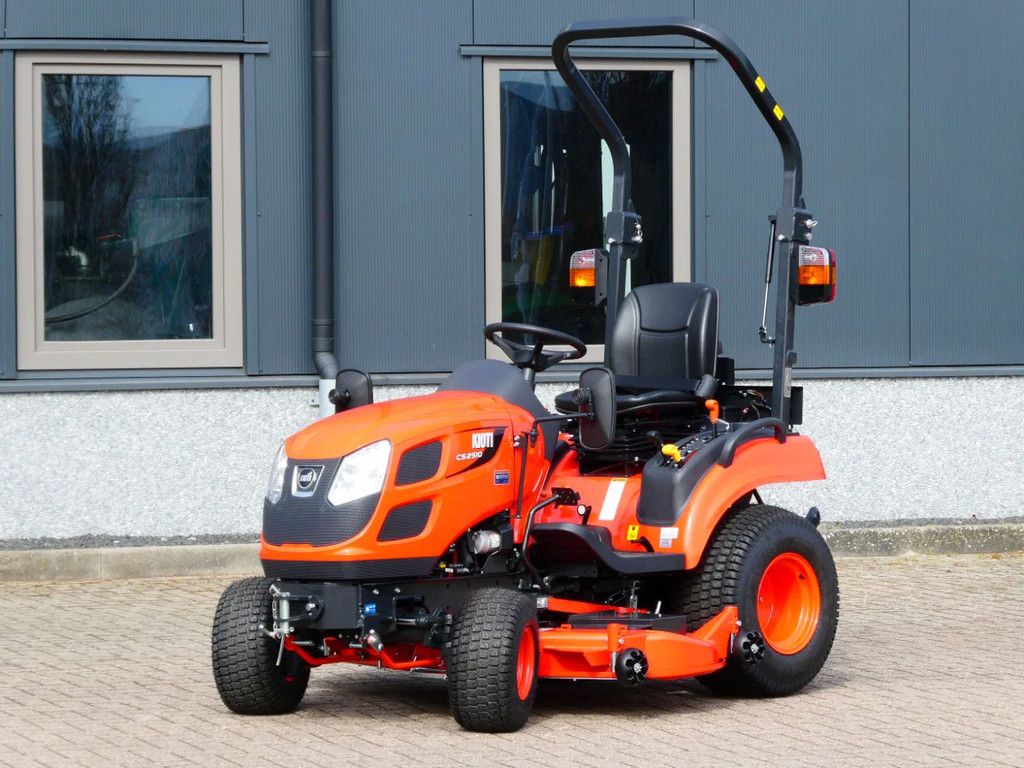 Kioti CS2510 4wd HST / 0001 Draaiuren / Middenmaaidek