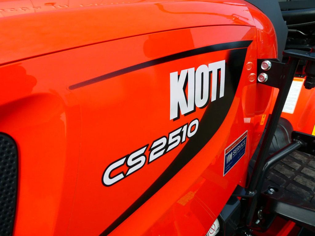 Kioti CS2510 4wd HST / 0001 Draaiuren / Middenmaaidek