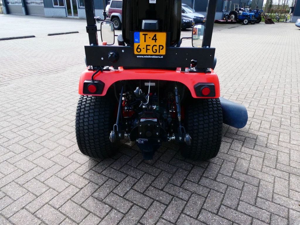 Kioti CS2510 4wd HST / 0001 Draaiuren / Middenmaaidek